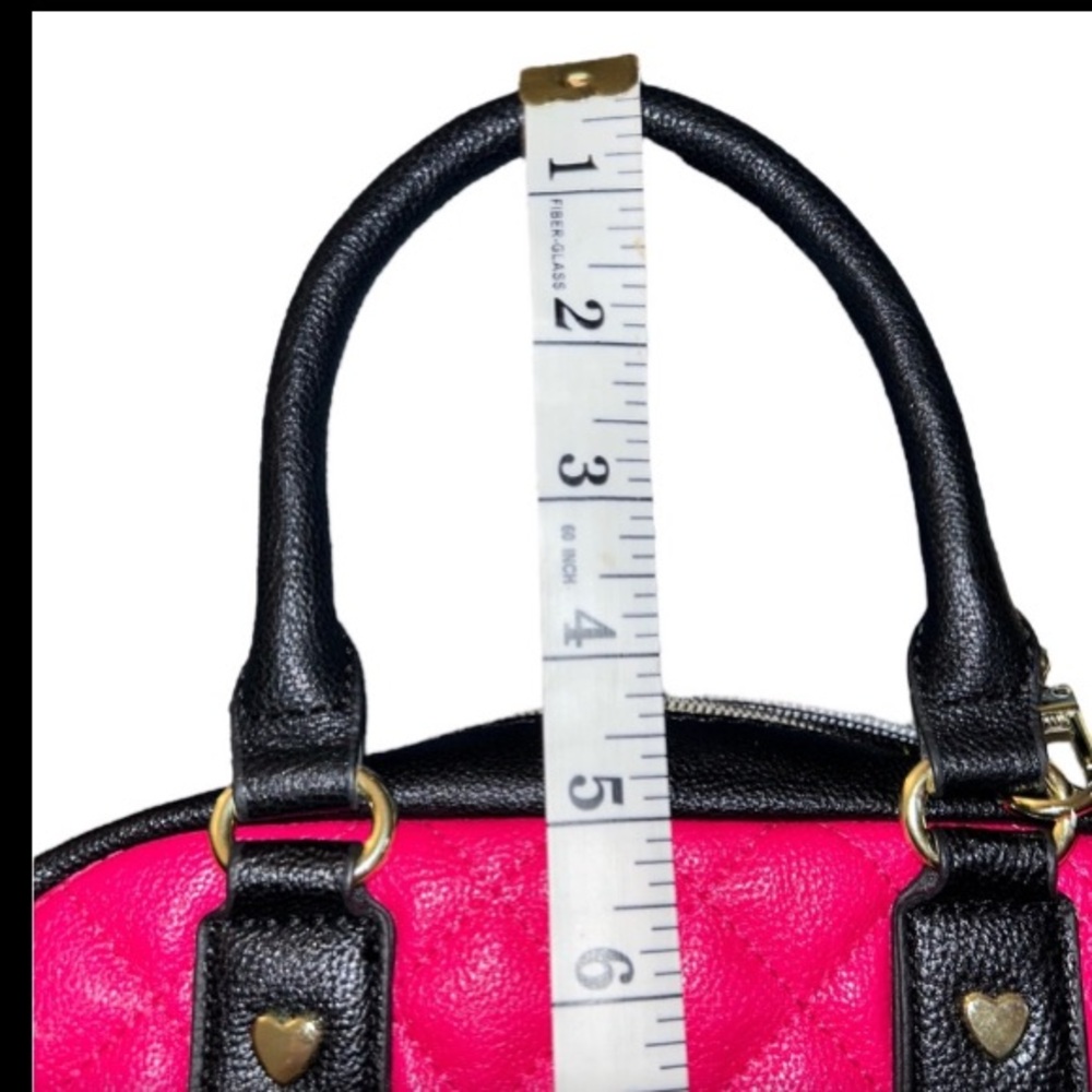 BETSEY JOHNSON Pink & Black w/ Flower Guitar Strap Purse NWOT - Picture 11 of 11